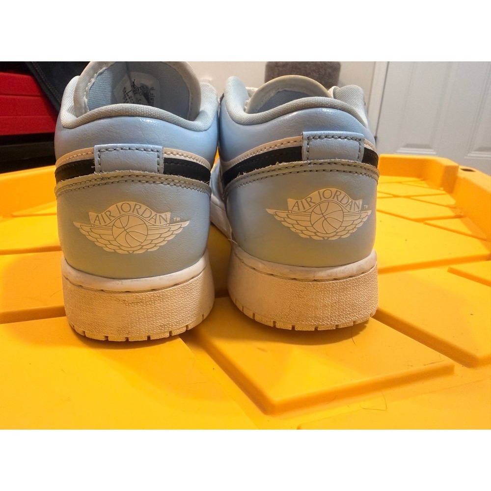 Nike Air Jordan 1 Low GS University Blue Black White DV1323-401 Kids Size 7Y - Picture 3 of 5